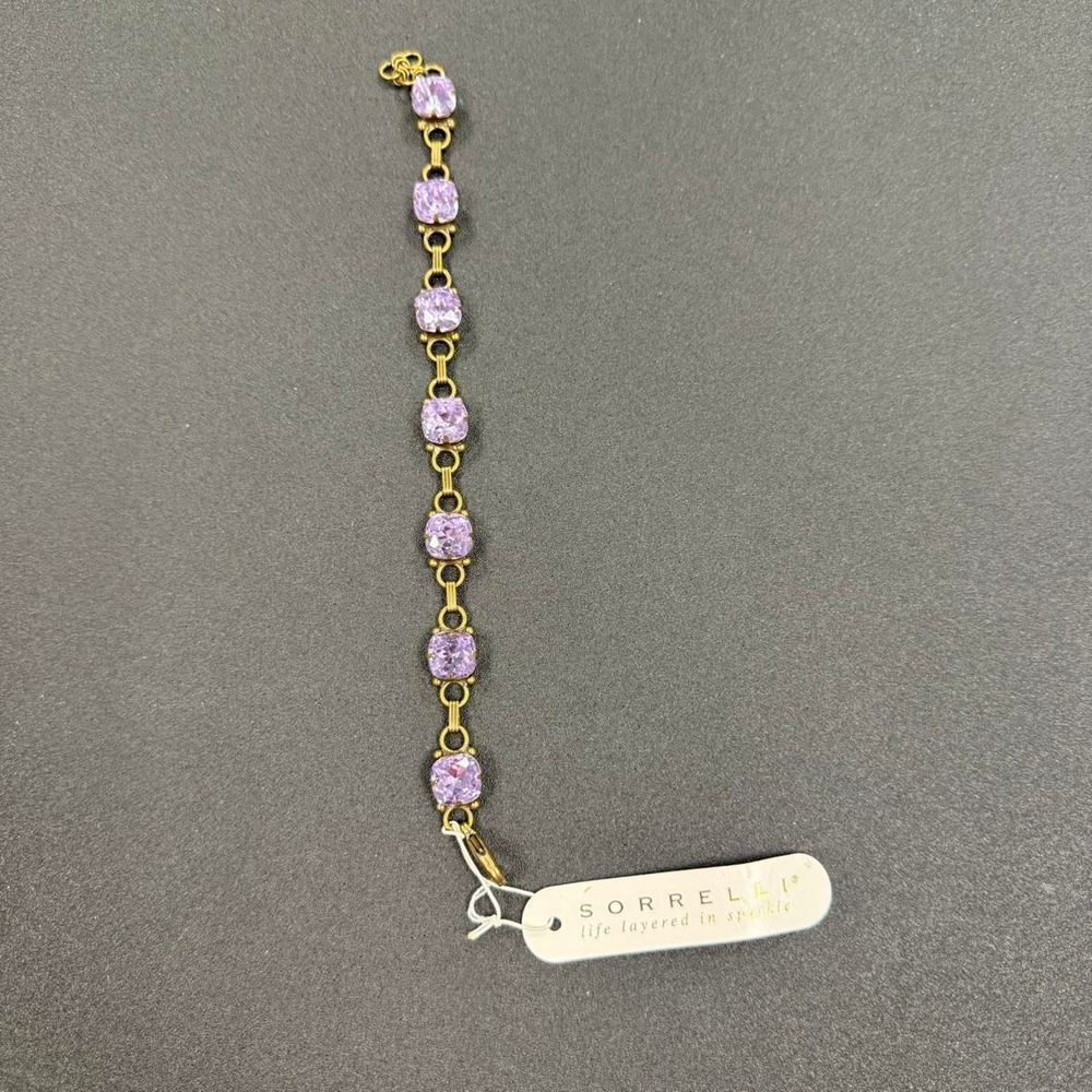 New with tags Sorrelli bracelet with lavender stones